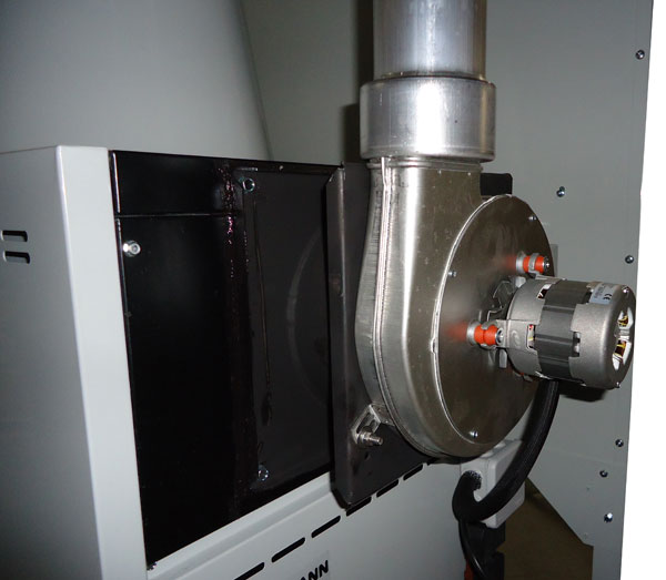 Aspirador de humos para asegurar una correcta depresion en la cámara de combustion